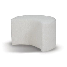 Carregar imagem no visualizador da galeria, Conjunto Poltrona Oasi Giratória com Almofada Solta e Pouft Meia-Lua
